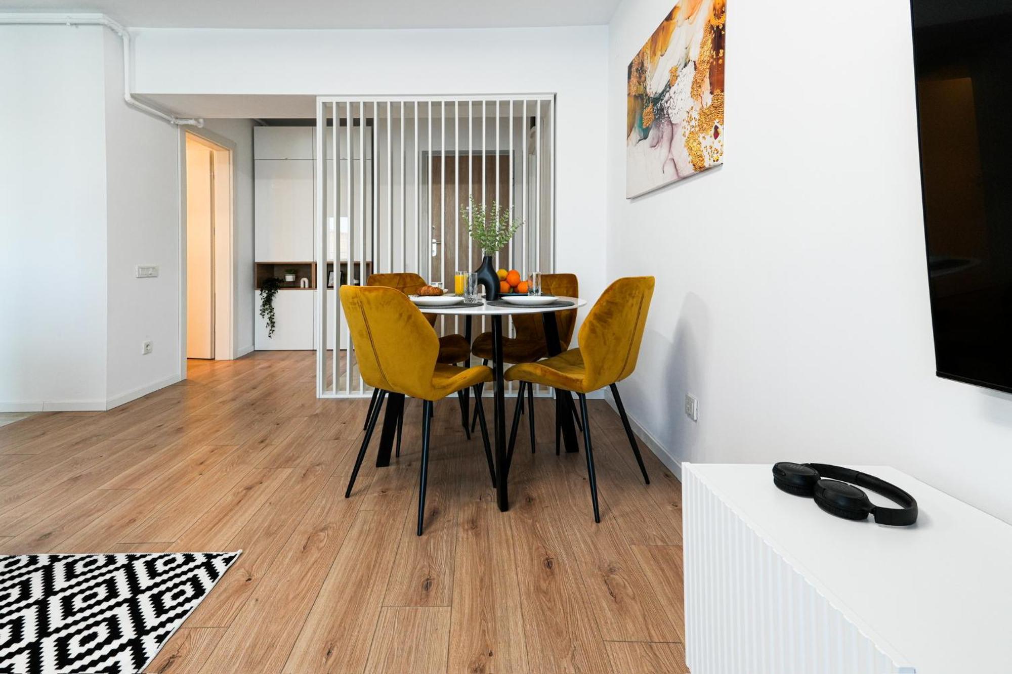 Sandra - Park-View Apt With Balcony & Parking Bucharest Exterior photo