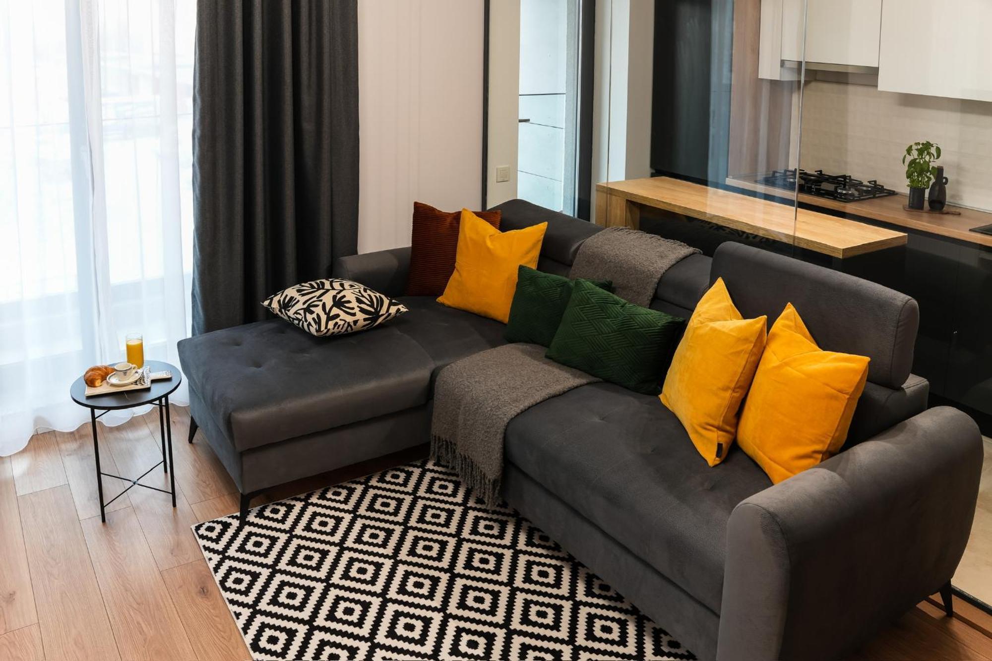 Sandra - Park-View Apt With Balcony & Parking Bucharest Exterior photo